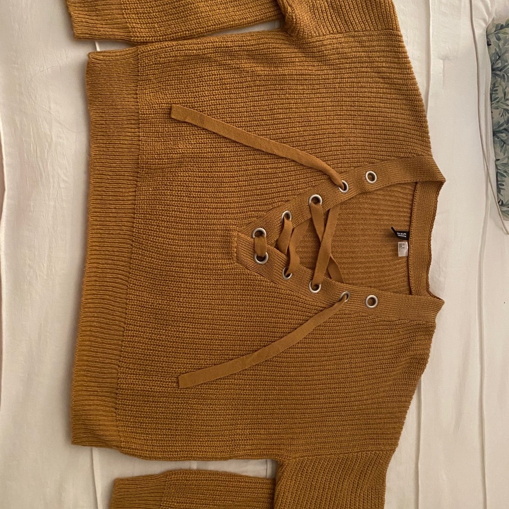 Sweater - Picture 2 of 5